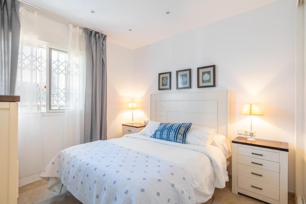 Appartamento Atico 2 Terrazas Junto Al Mar By Rent Me Estepona Esterno foto