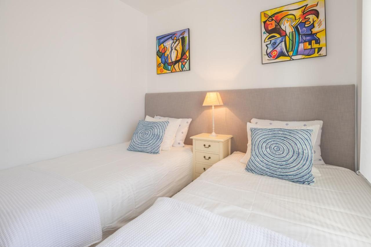 Appartamento Atico 2 Terrazas Junto Al Mar By Rent Me Estepona Esterno foto
