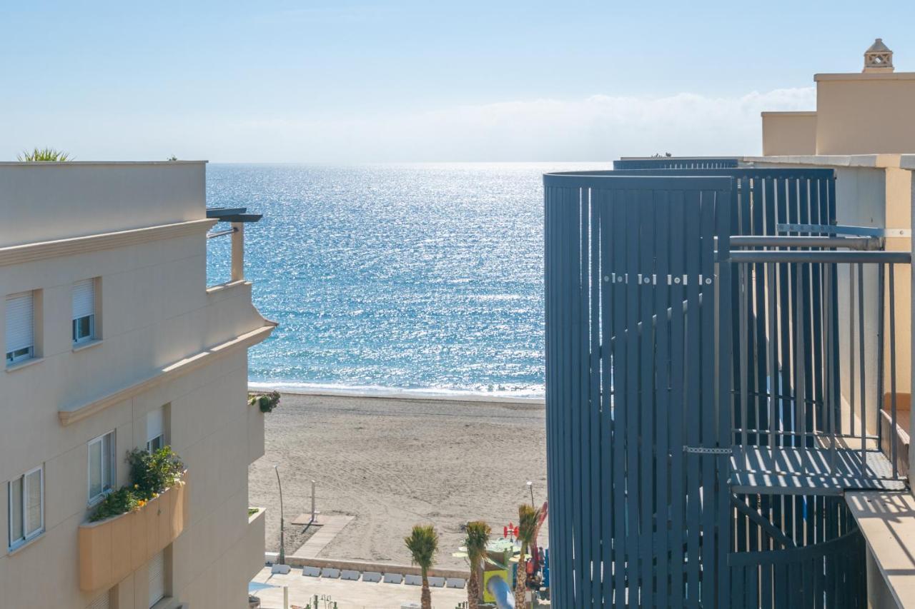 Appartamento Atico 2 Terrazas Junto Al Mar By Rent Me Estepona Esterno foto