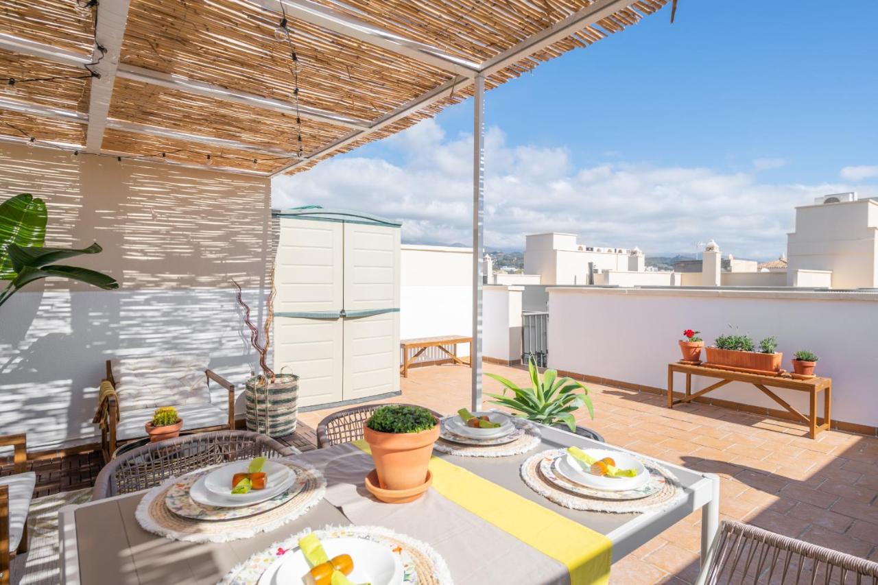 Appartamento Atico 2 Terrazas Junto Al Mar By Rent Me Estepona Esterno foto